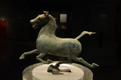 01-兰州-甘肃博物院-铜奔马